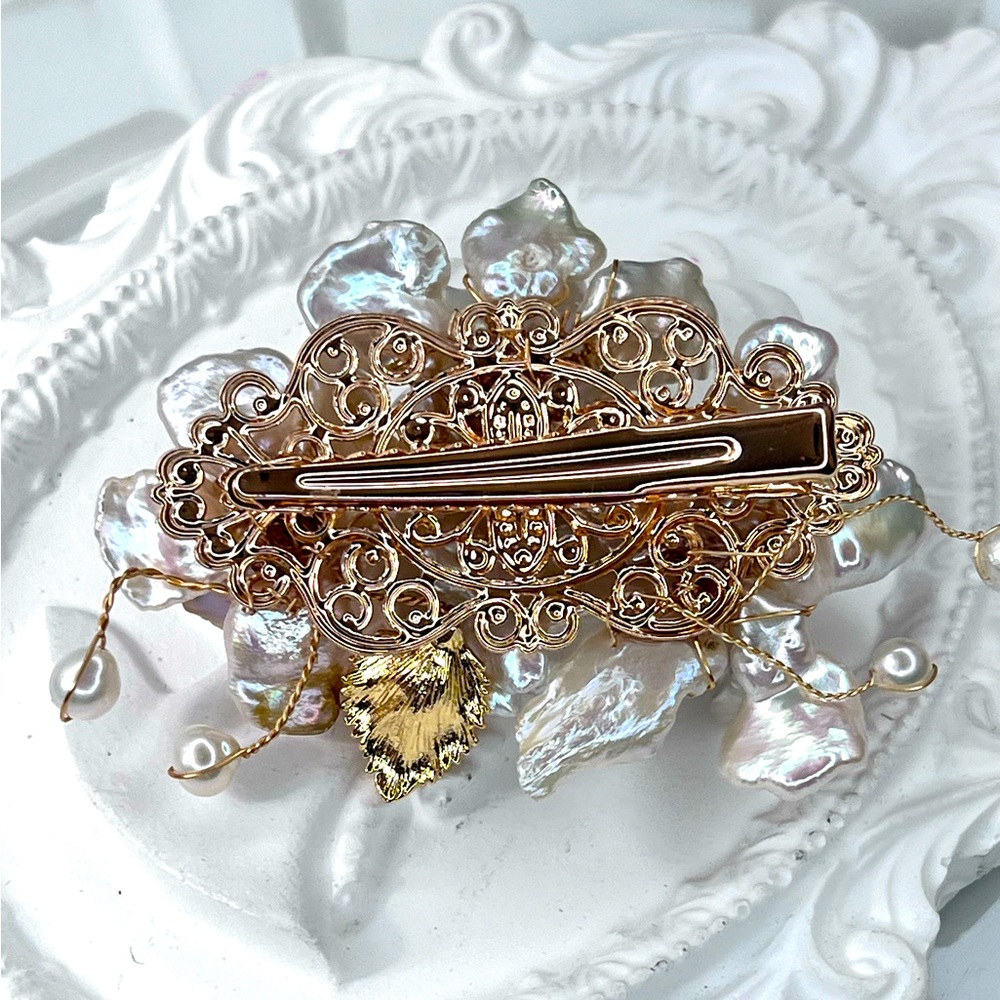 🔥🤩🔥🤩 Handmade Freshwater Premium Flower 🌺 Hair Clip - Picture 4 of 5